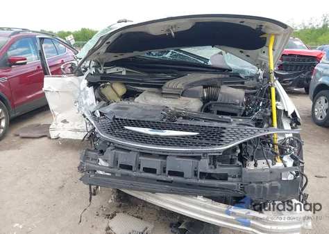 2017 Chrysler Pacifica Touring-L from USA, damaged, VIN 2C4RC1BG5HR571659